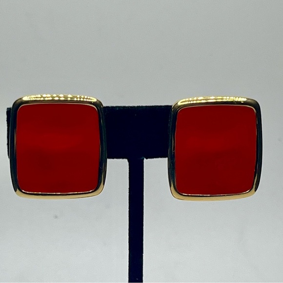 Vintage Monet Red Enamel Square Clip On Earrings Gold Tone - Picture 4 of 10